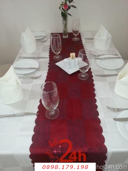Dịch vụ cưới hỏi 24h trọn vẹn ngày vui chuyên trang trí nhà đám cưới hỏi và nhà hàng tiệc cưới | Bàn ghế dài chữ nhật cho tiệc cưới nhà hàng tông trắng đỏ