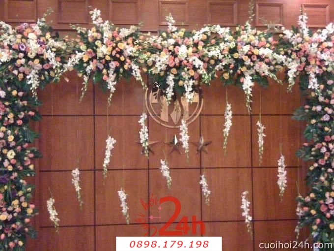 Dịch vụ cưới hỏi 24h trọn vẹn ngày vui chuyên trang trí nhà đám cưới hỏi và nhà hàng tiệc cưới | Cổng hoa tươi 40